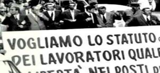 Liberiamoci, innanzitutto, da tutto ciò che nella manovra di Monti sul lavoro è pura (e volgare, malgrado l’aristocratico aplomb del premier) propaganda. Che l’abolizione dell’articolo 18 – vale a dire […]