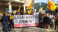 Questa mattina i Comitati degli inquilini delle case popolari di Padova, insieme allo Sportello Sociale / GAP – Padova di via Bajardi 1, allo Sportello Sociale Catai e all’Unione Inquilini […]